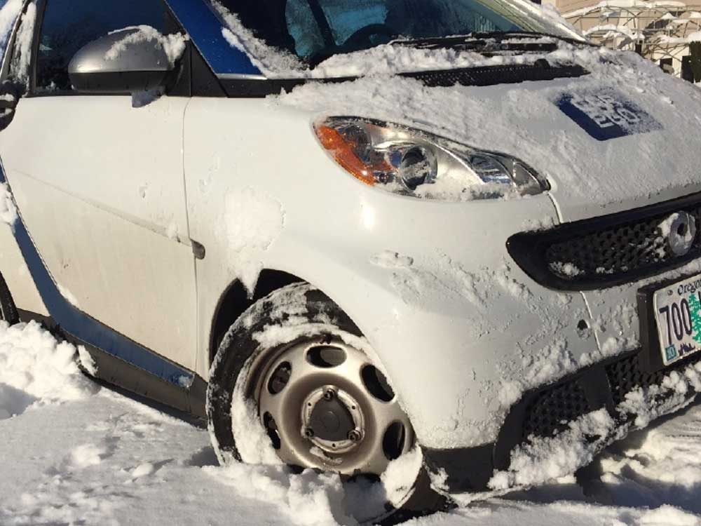 car2go-snow-montreal